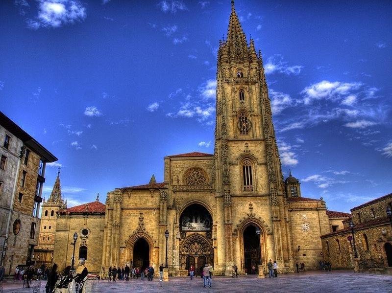 Un Espacio Unico En La Capital Del Paraiso Oviedo Esterno foto